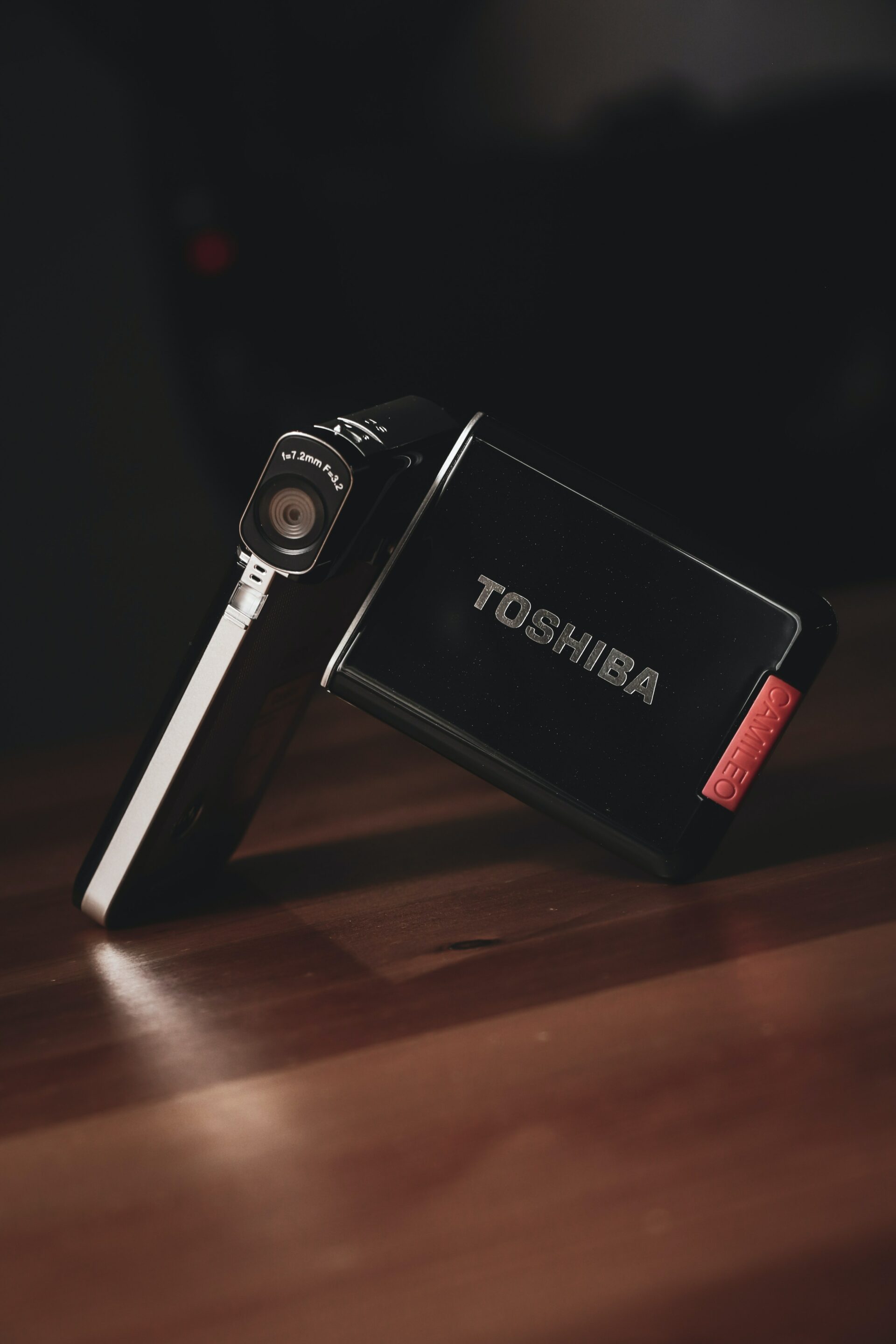 Toshiba se plánuje rozdělit na dvě samostatné společnosti Toshiba se plánuje rozdělit na dvě samostatné společnosti